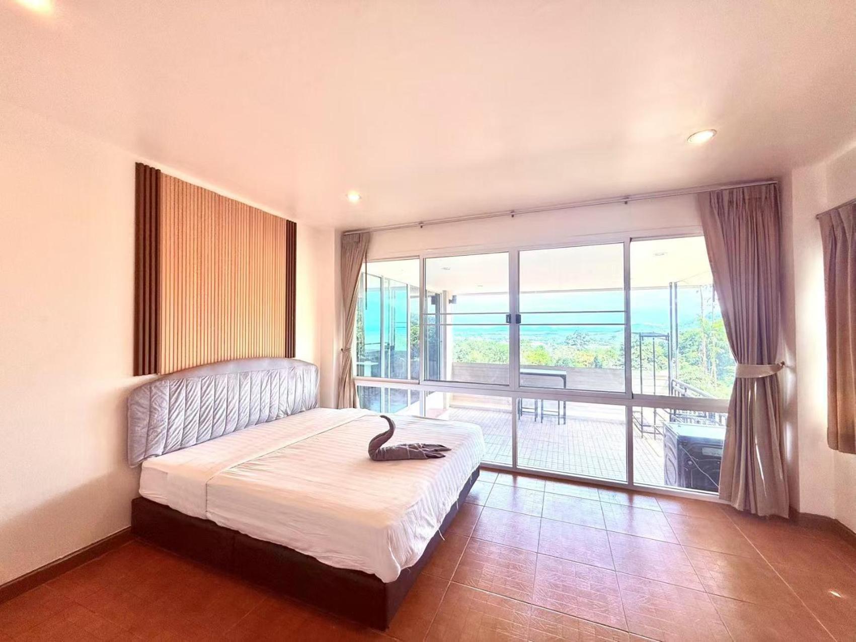 Mid-Levels Holiday Villa Phuket Esterno foto